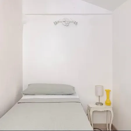 Terranova House 19 *